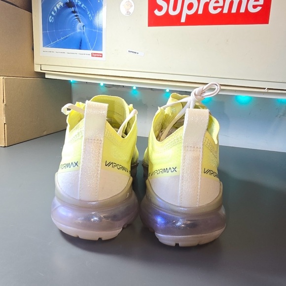 Nike Air Vapor Max SELuminous Green (Women’s) - Picture 3 of 8